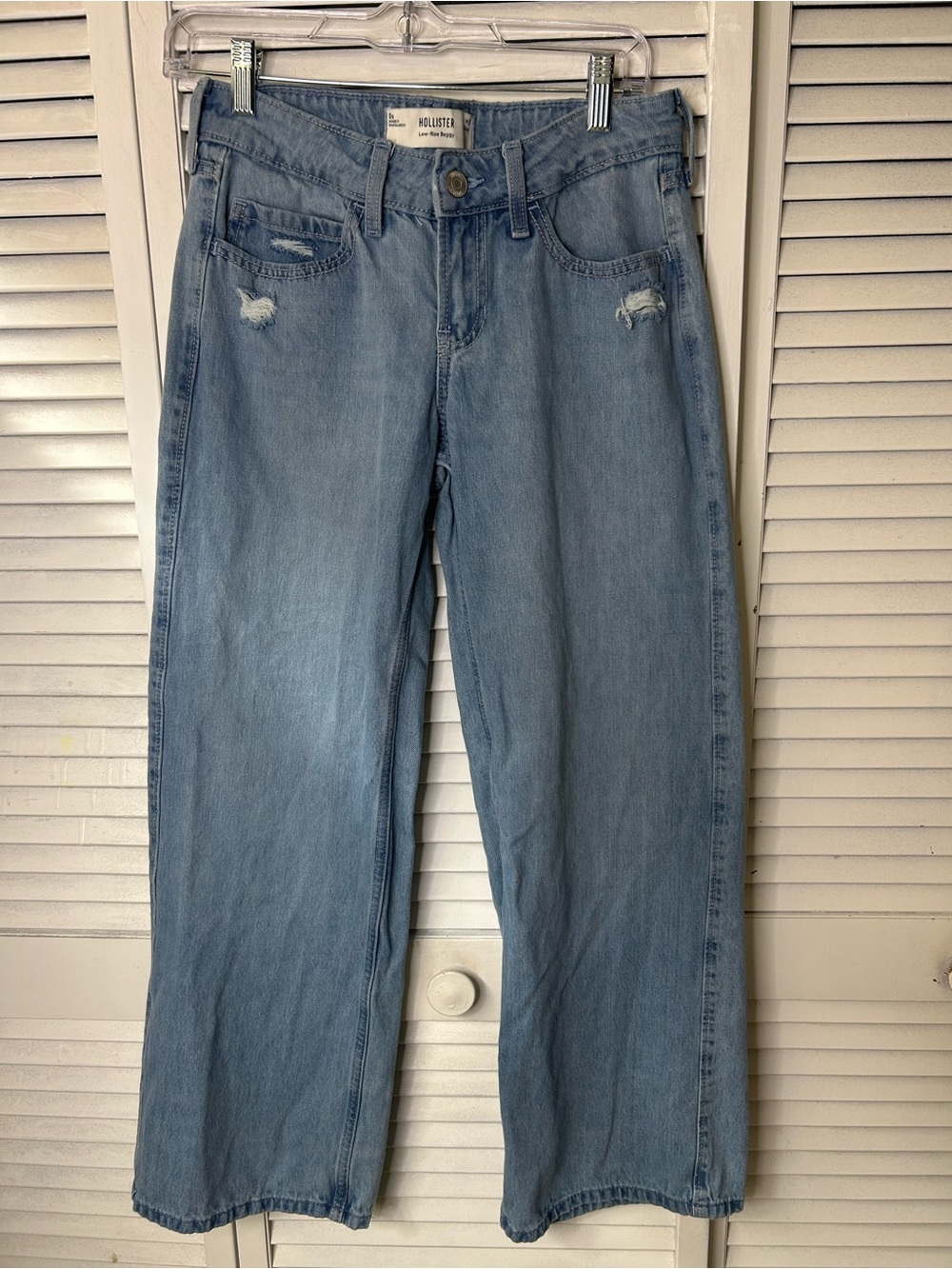 Hollister Women’s Low Rise Baggy Jeans Size 25 Short - Picture 1 of 2